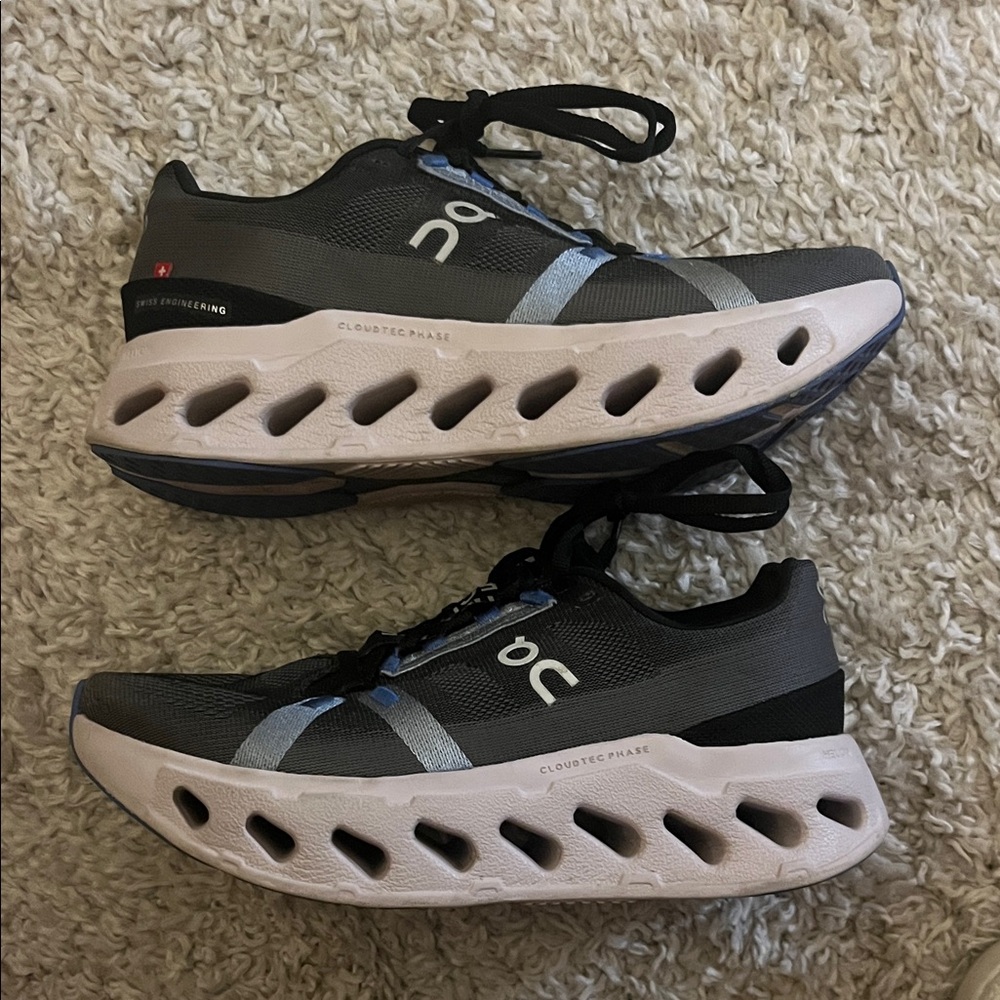 On Running Women's Cloudeclipse Shoes - image 3